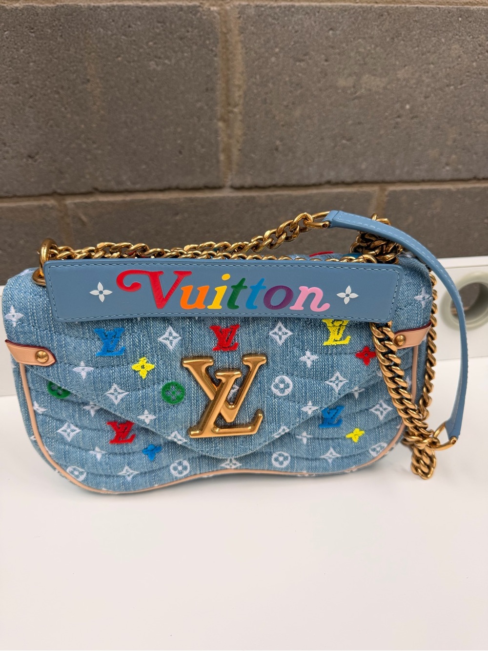 Louis Vuitton, limited edition, New Wave Chain Bag MM Embroidered Demin